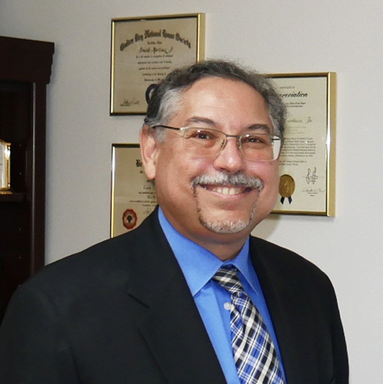 Ernesto Martinez, Jr